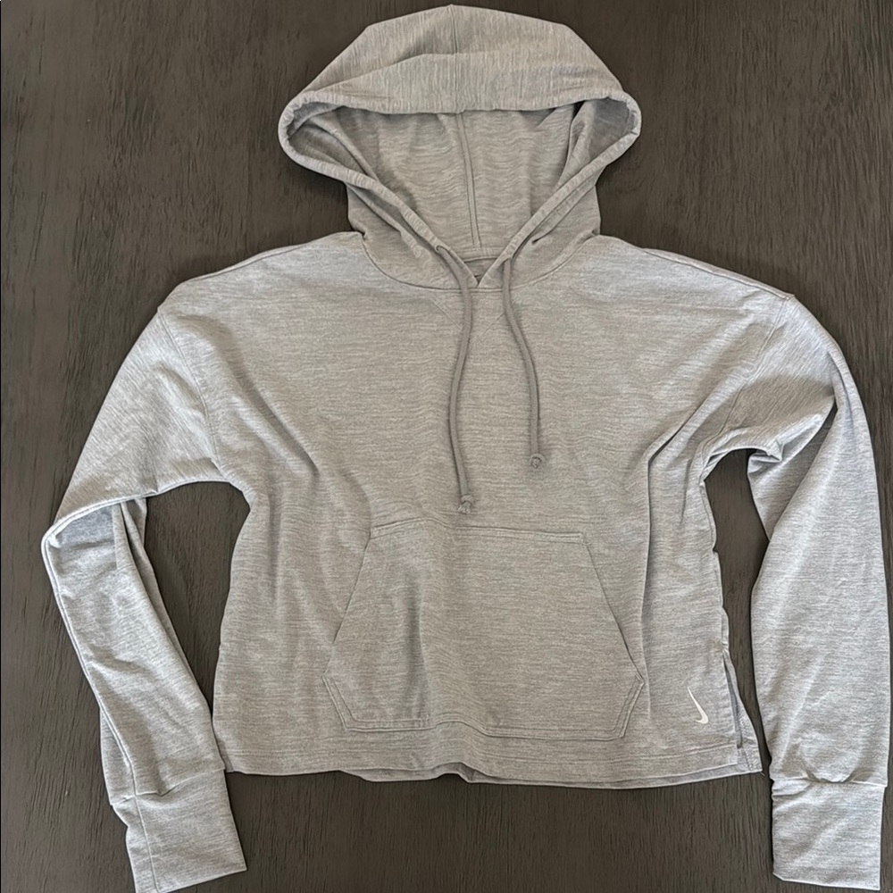 Nike Gray Cropped Hoodie with Long Sleeves